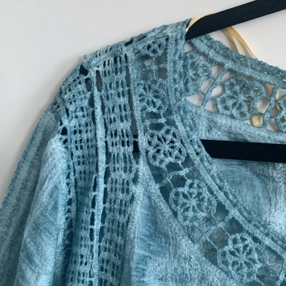 NWT Blue tie-dyed crotchet top - Picture 3 of 9